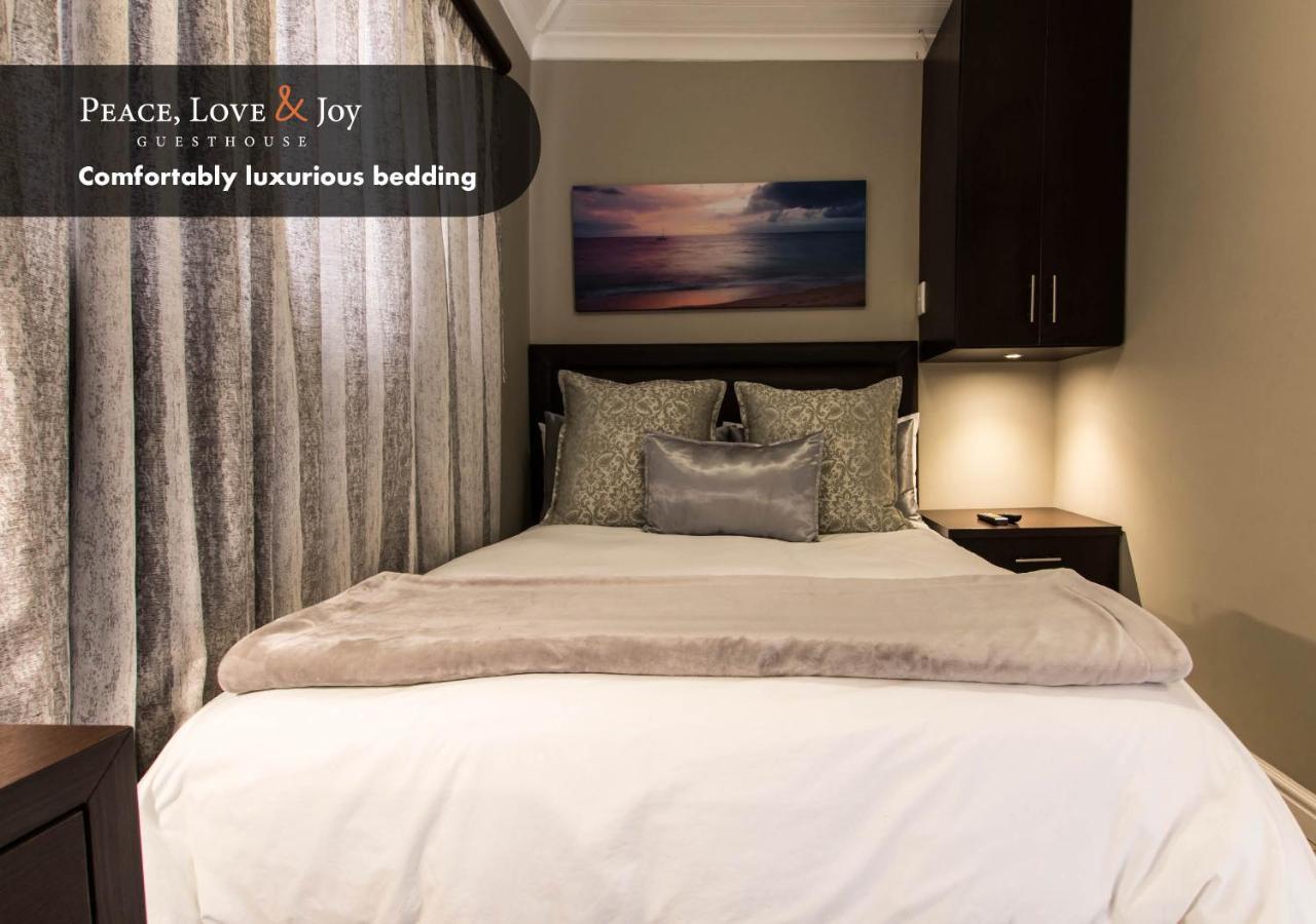 Hotel Peace Love And Joy Self Catering Units à Port Elizabeth Extérieur photo